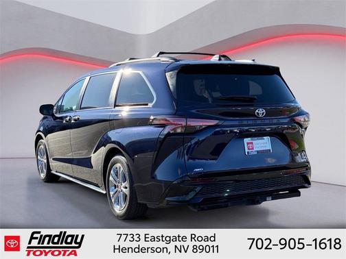 2022 Toyota Sienna XSE 7 Passenger