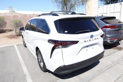 Wind Chill Pearl 2023 Toyota Sienna XLE