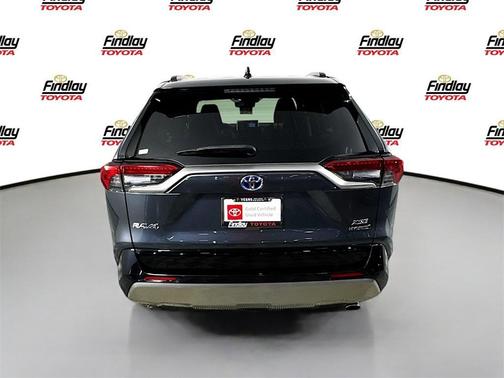 2022 Toyota RAV4 Hybrid SE