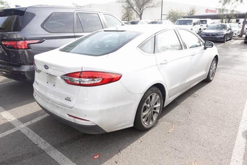 2020 Ford Fusion Hybrid SE