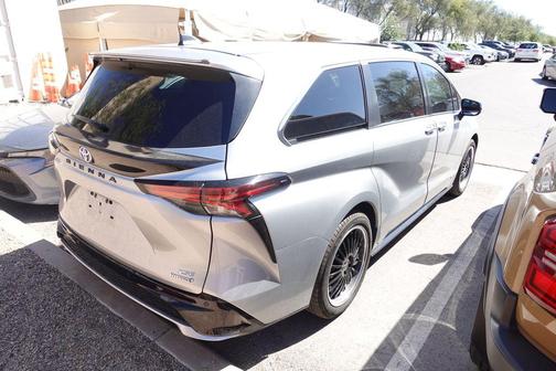 Celestial Silver Metallic 2021 Toyota Sienna XSE 7 Passenger