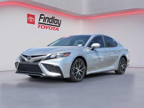 Celestial Silver Metallic 2023 Toyota Camry SE