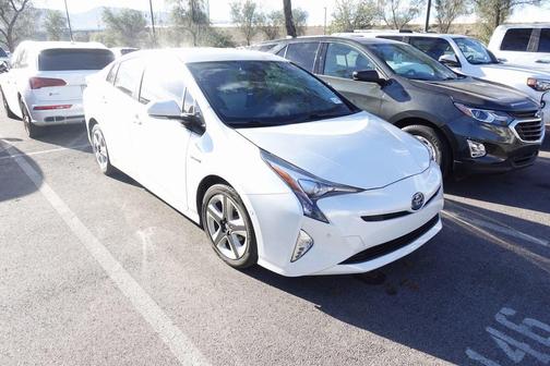 2018 Toyota Prius Three Touring