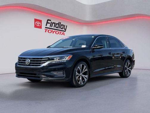 Deep Black Pearl 2020 Volkswagen Passat 2.0T SE