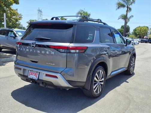 2022 Nissan Pathfinder Platinum