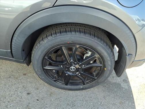 Gun Metallic 2021 Nissan Kicks SR