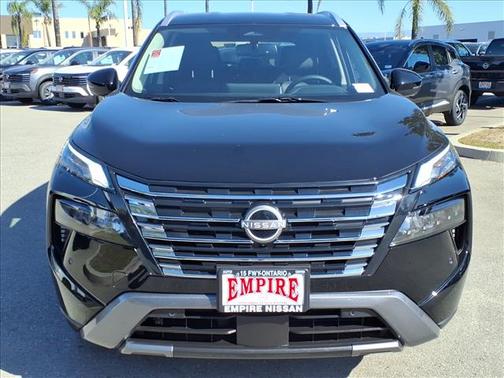 2025 Nissan Rogue SL