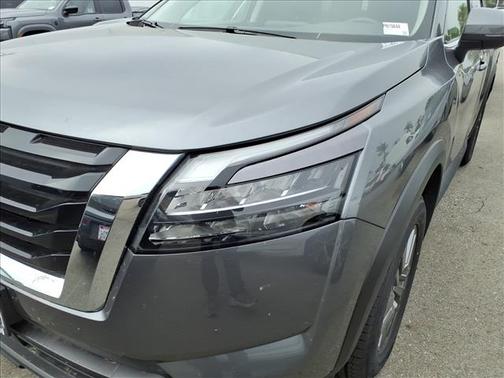 Gun Metallic 2025 Nissan Pathfinder SV
