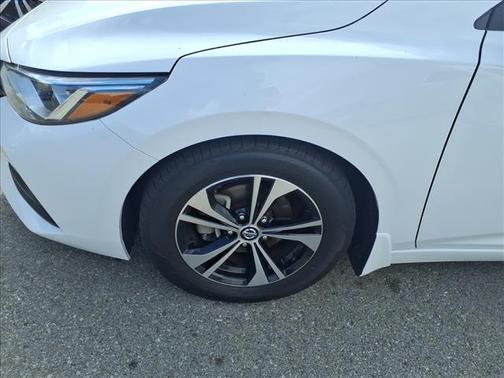 Cloud White 2022 Nissan Sentra SV