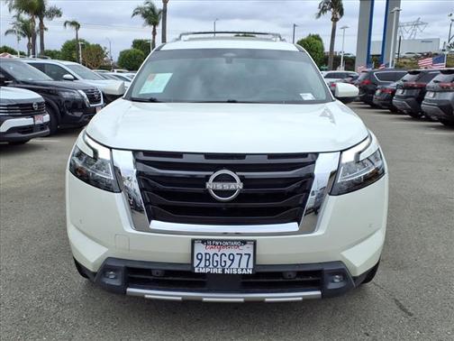 2022 Nissan Pathfinder Platinum