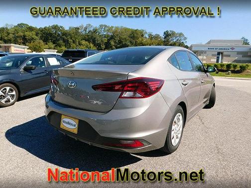 2020 Hyundai ELANTRA SE