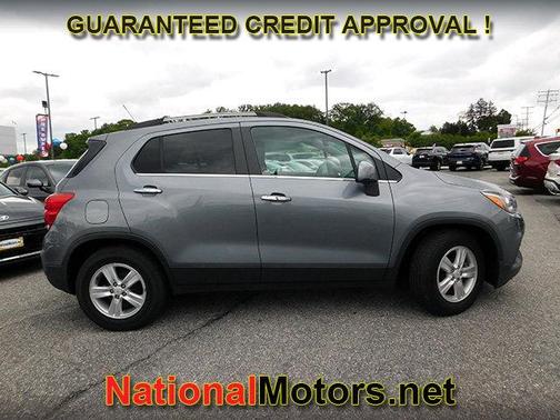Satin Steel Metallic 2019 Chevrolet Trax LT