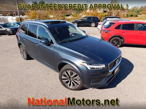 2021 Volvo XC90 T5 Momentum