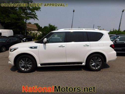 2022 INFINITI QX80 Luxe