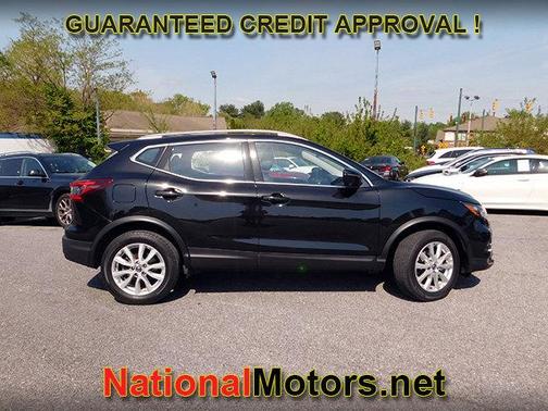 Magnetic Black Pearl 2020 Nissan Rogue Sport SV