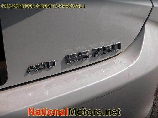 2023 Lexus ES 250 Base