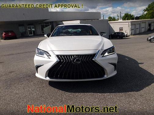 2023 Lexus ES 250 Base
