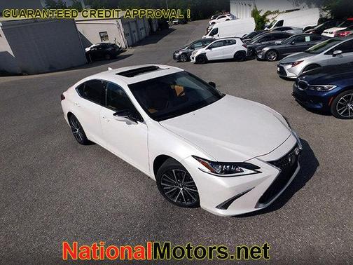 2023 Lexus ES 250 Base