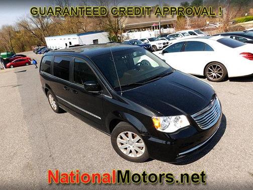 2013 Chrysler Town & Country Touring