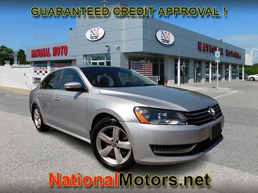 2015 Volkswagen Passat 1.8T Auto SE w/Sunroof & Nav