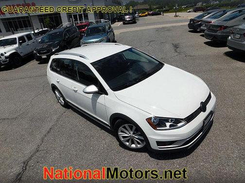 2017 Volkswagen Golf Alltrack TSI S