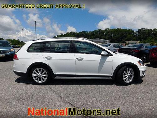 2017 Volkswagen Golf Alltrack TSI S