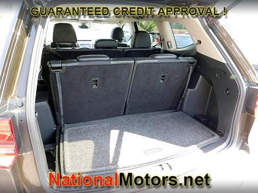 2019 Volkswagen Atlas 3.6L SE w/Technology R-Line