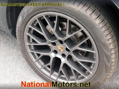 2018 Porsche Macan Base