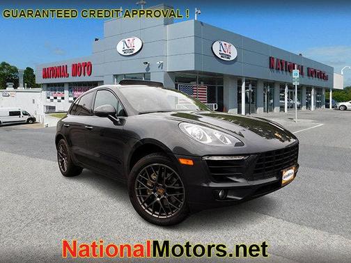 2018 Porsche Macan Base