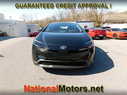 2025 Toyota Prius LE