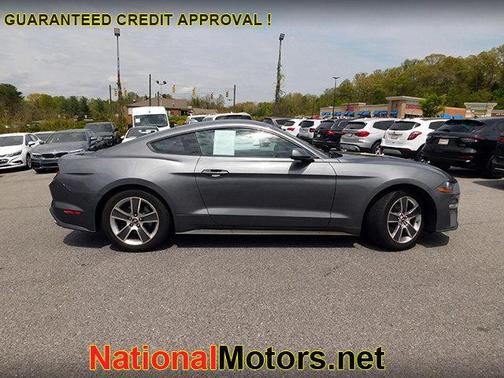 2021 Ford Mustang EcoBoost