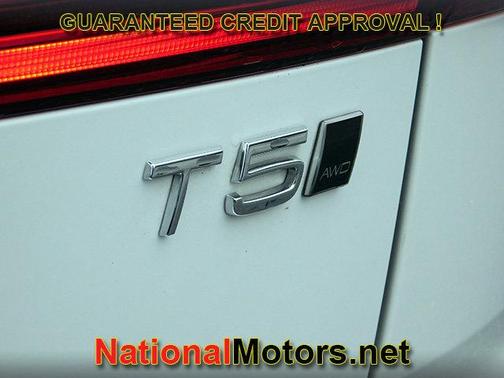 2021 Volvo XC60 T5 Momentum