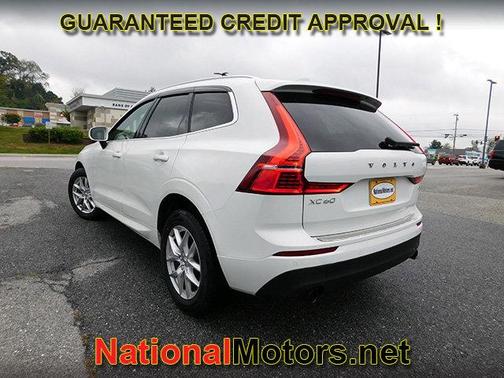 2021 Volvo XC60 T5 Momentum