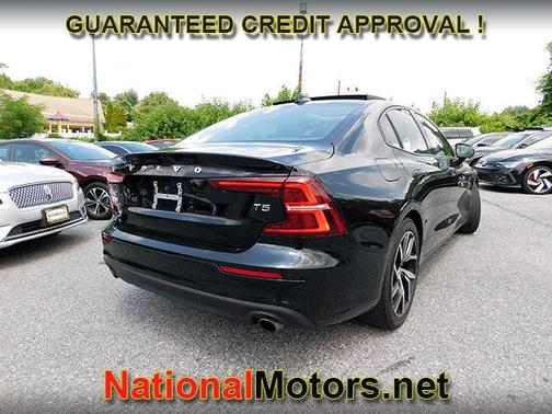 2020 Volvo S60 T5 Momentum