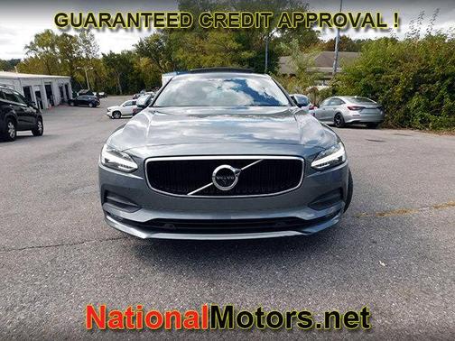 2018 Volvo S90 T5 Momentum