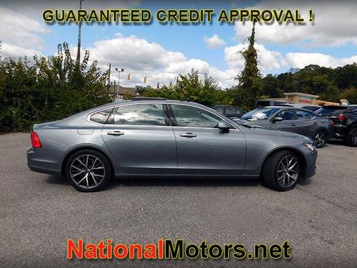 2018 Volvo S90 T5 Momentum