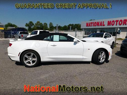 Summit White 2019 Chevrolet Camaro 1LT