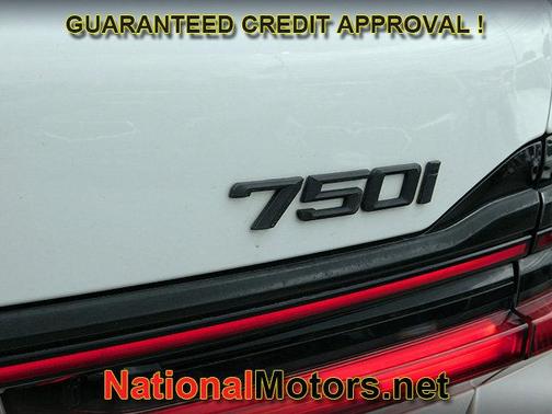 Mineral White Metallic 2020 BMW 750 i xDrive