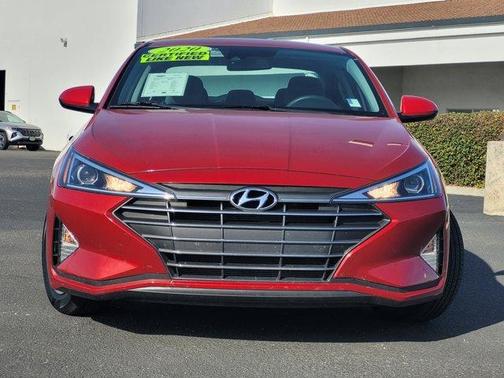 Photo 2 of 25 of 2020 Hyundai Elantra SE