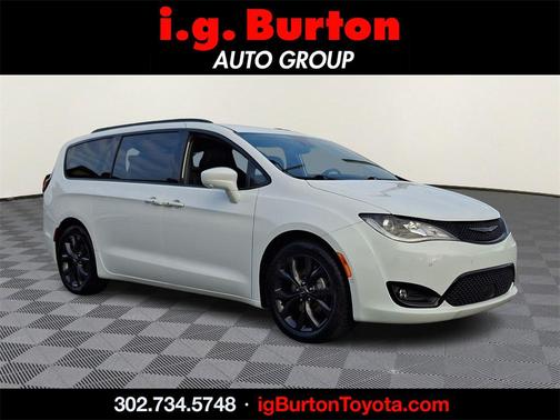 2020 Chrysler Pacifica Touring L