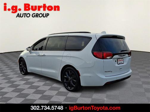 2020 Chrysler Pacifica Touring L