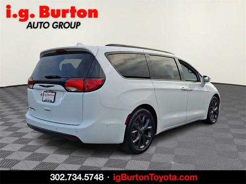 2020 Chrysler Pacifica Touring L