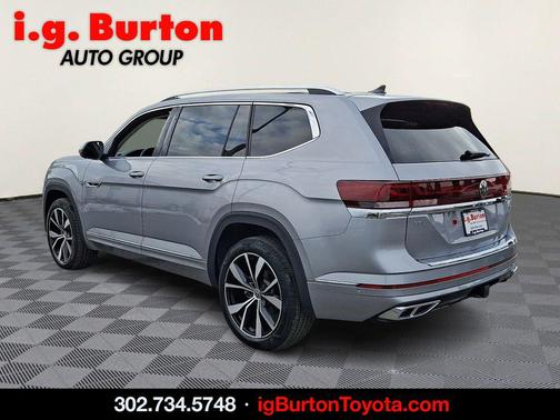 Silver Mist Metallic 2024 Volkswagen Atlas 2.0T SEL Premium R-Line 4MOTION