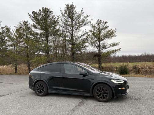 2022 Tesla Model X Plaid Tri Motor All-Wheel Drive