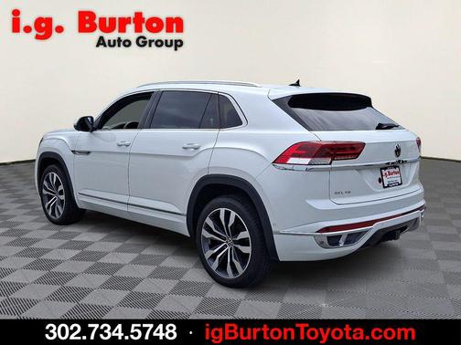 Opal White Pearl 2023 Volkswagen Atlas Cross Sport 3.6L V6 SEL Premium R-Line