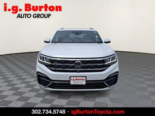 Opal White Pearl 2023 Volkswagen Atlas Cross Sport 3.6L V6 SEL Premium R-Line