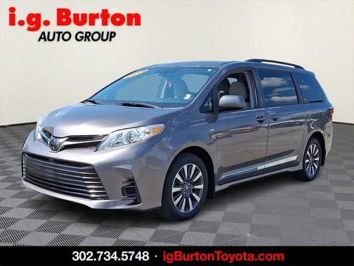 2019 Toyota Sienna LE