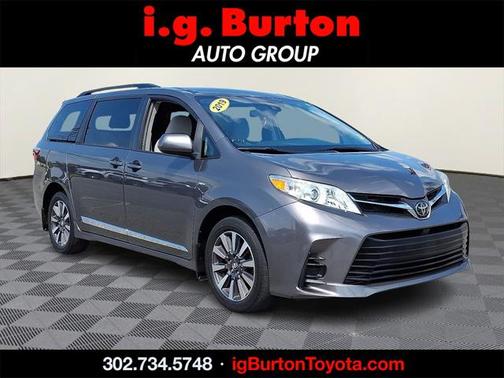 2019 Toyota Sienna LE