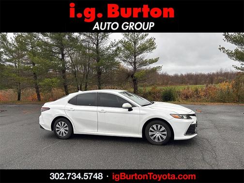 2022 Toyota Camry LE