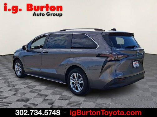 Predawn Gray Mica 2024 Toyota Sienna XLE